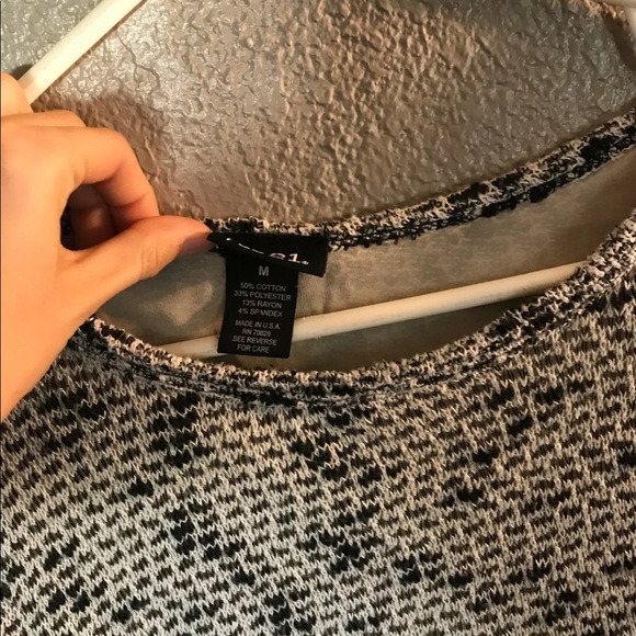 Sweater - Picture 3 of 4